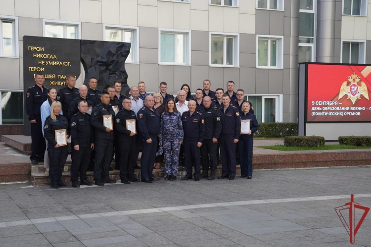 Круглый стол в честь Дня военно-политической работы прошел в столичном главке Росгвардии
