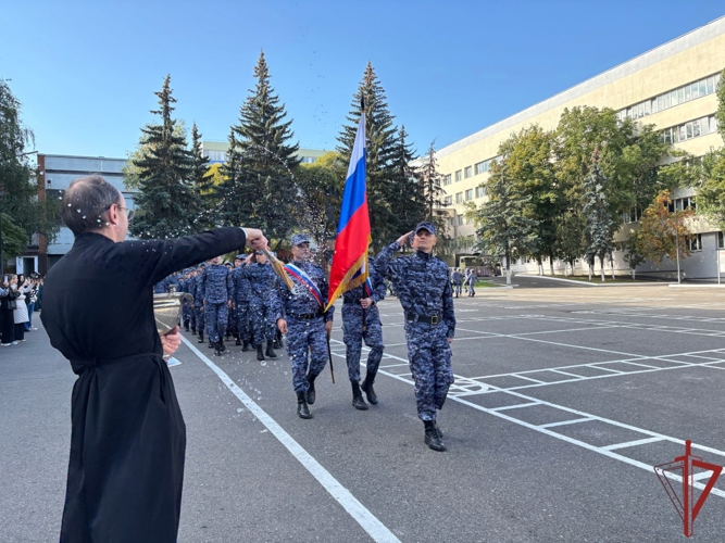 В Центре профессиональной подготовки сотрудников столичного главка Росгвардии прошла торжественная церемония выпуска слушателей, окончивших курс обучения