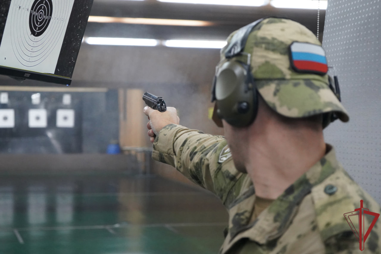 Столичные росгвардейцы стали победителями на соревнованиях Центрального округа Росгвардии по военно-спортивному многоборью
