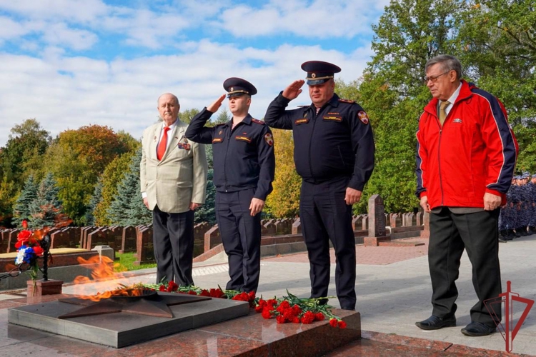 Защищая Москву сегодня, помним подвиг героев вчера: Росгвардейцы почтили память павших в Битве за Москву (видео)