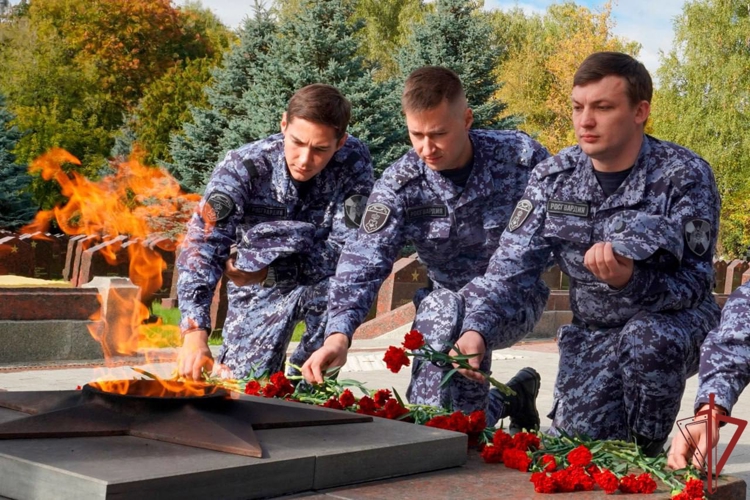 Защищая Москву сегодня, помним подвиг героев вчера: Росгвардейцы почтили память павших в Битве за Москву (видео)
