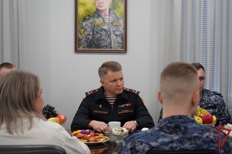 В подразделении вневедомственной охраны столичного главка Росгвардии прошла встреча с молодыми сотрудниками службы (видео)