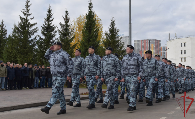 В день образования ОМОН «Авангард» на базе столичного главка Росгвардии прошёл памятный митинг (видео)