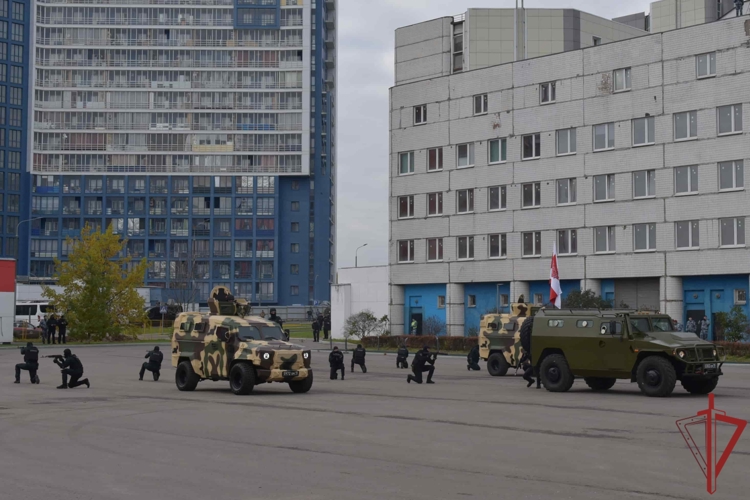     В Главном управлении Росгвардии по городу Москве прошло мероприятие, посвящённое дню образования ОМОН «Авангард»