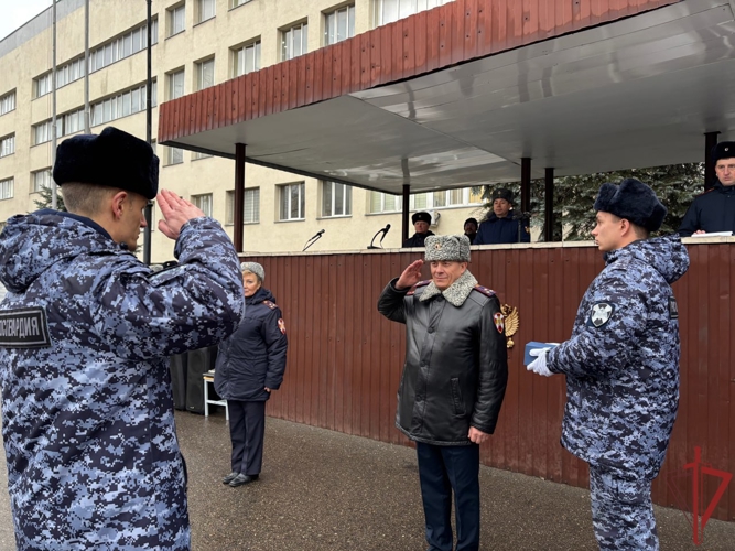 Столичные росгвардейцы закончили обучение в центре профессиональной подготовки 