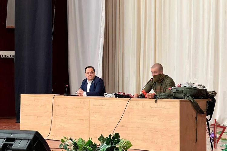 Сотрудник столичного спецподразделения провёл занятие для будущих офицеров ФСИН в Рязани