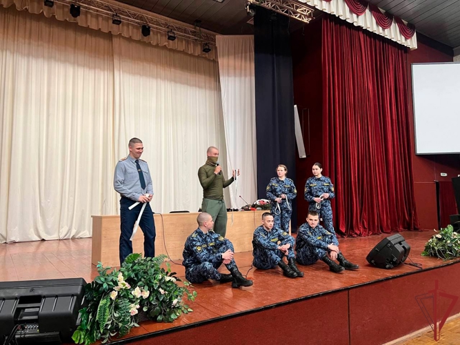 Сотрудник столичного спецподразделения провёл занятие для будущих офицеров ФСИН в Рязани