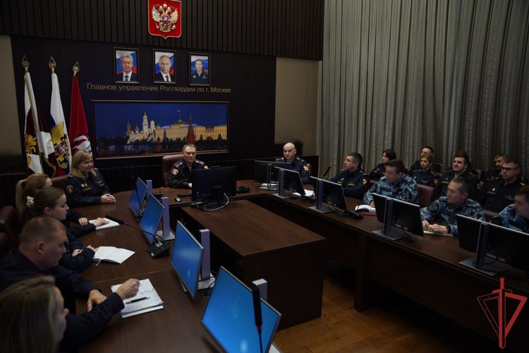 В столичном главке Росгвардии состоялся круглый стол с сотрудниками юридической службы