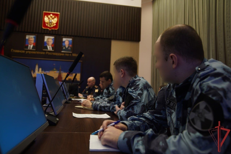В столичном главке Росгвардии состоялся круглый стол с сотрудниками юридической службы