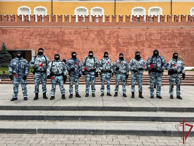 В День Неизвестного Солдата столичные спецназовцы почтили память павших героев