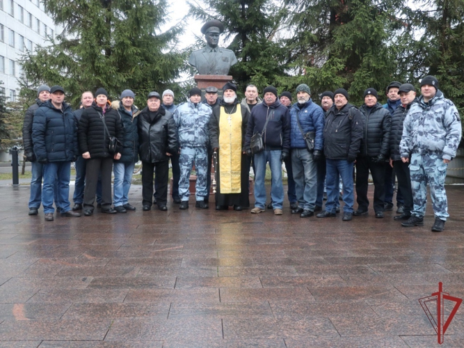 В московском ОМОН «Авангард» почтили память первого командира