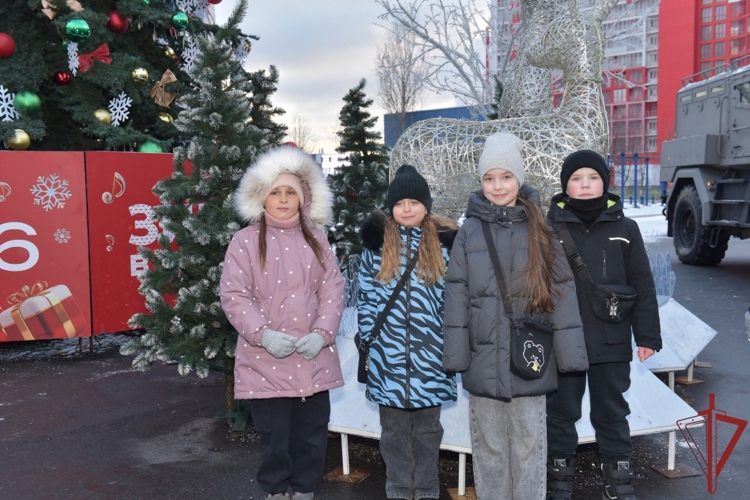  Новогодний праздник для детей столичных росгвардейцев состоялся в Москве