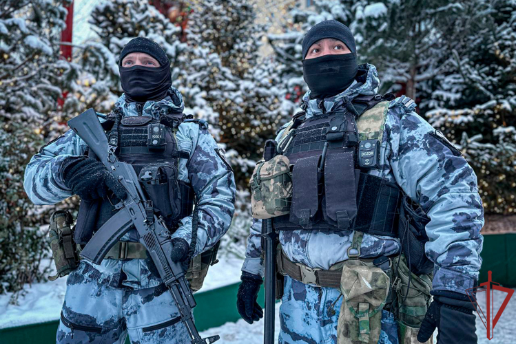 Cтоличные росгвардейцы приняли участие в обеспечении правопорядка и безопасности в новогоднюю ночь