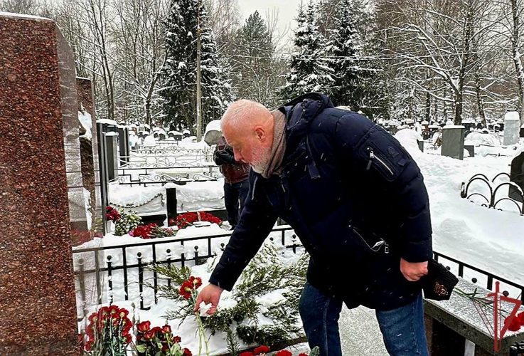 В Москве почтили память бойцов столичного СОБР, погибших в селе Первомайское 30 лет назад