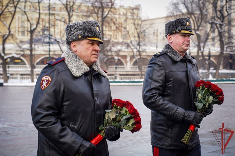 Руководство столичного главка Росгвардии приняло участие в памятном мероприятии, посвященном Дню полного освобождения Ленинграда от фашистской блокады 