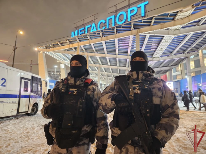 Столичные росгвардейцы обеспечили безопасность во время проведения хоккейного дерби (видео)