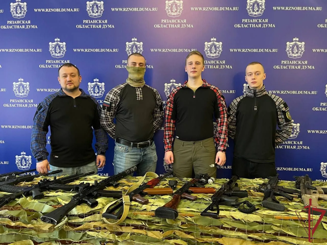 Сотрудник СОБР «Столица» стал одним из организаторов выставки, посвященной СВО  
