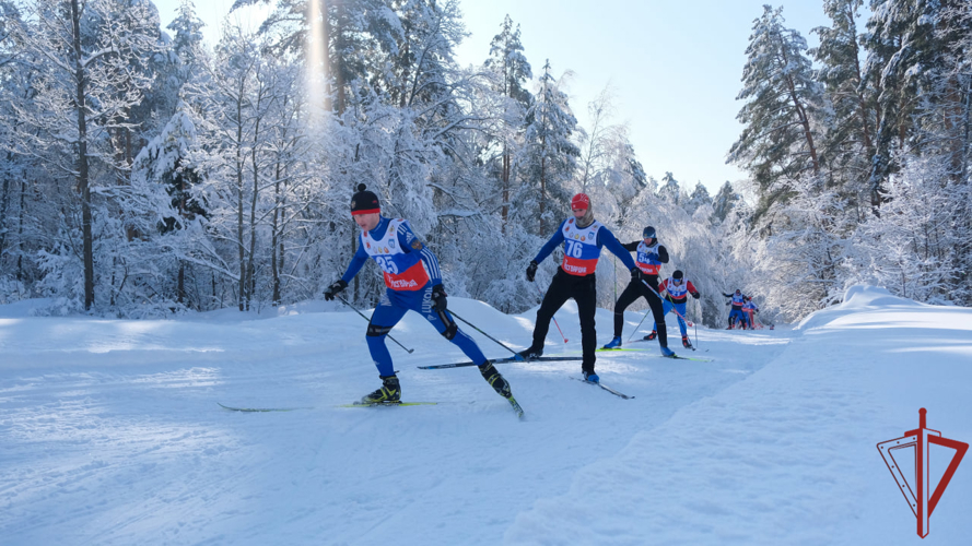 Столичные росгвардейцы стали победителями чемпионатов Центрального округа Росгвардии по зимнему офицерскому троеборью и лыжным гонкам