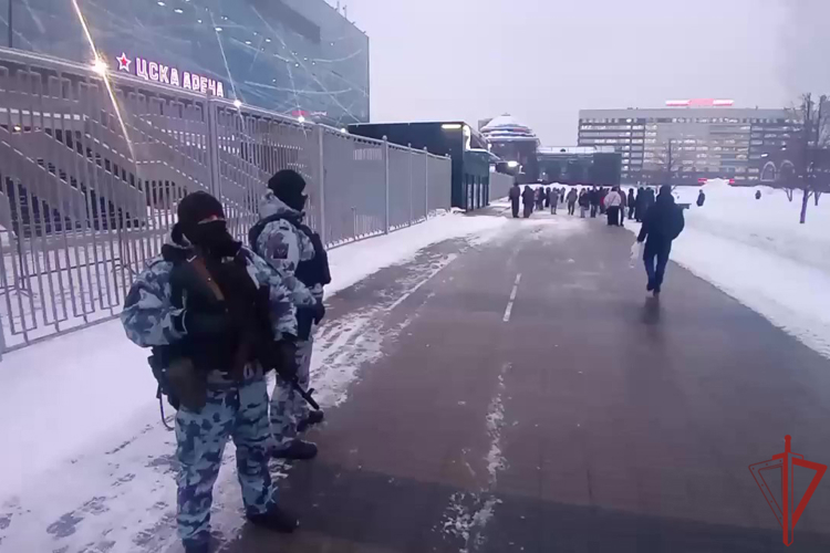 Столичные росгвардейцы обеспечили безопасность проведения матча КХЛ
