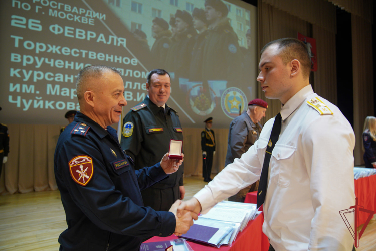 В столичном главке Росгвардии прошел торжественный выпуск курсантов подшефного колледжа 