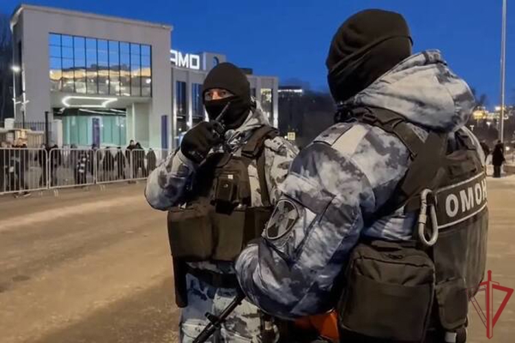 Общественную безопасность на спортивных матчах в Москве обеспечили росгвардейцы (видео)
