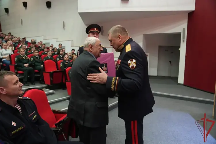 В Главном управлении Росгвардии по городу Москве состоялось торжественное мероприятие, посвящённое 10-летию образования Росгвардии и 215-годовщине войск правопорядка