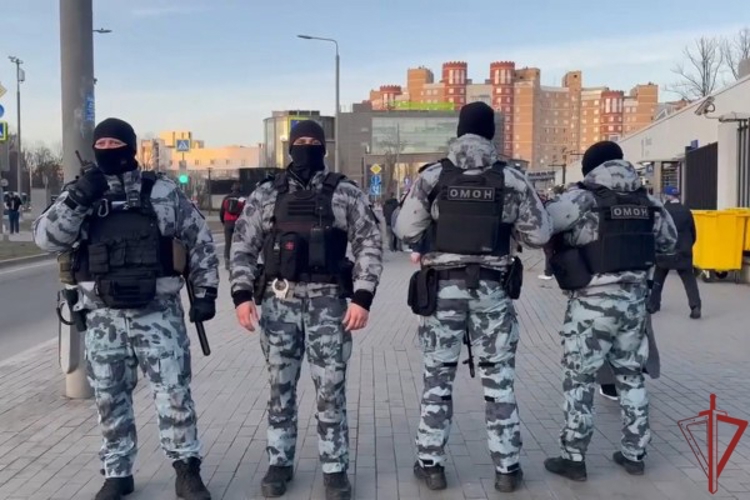 Столичные росгвардейцы обеспечили безопасность хоккейных матчей