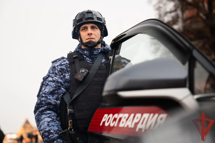 На севере столицы росгвардейцы задержали мужчину, скрывавшегося от правосудия (видео)