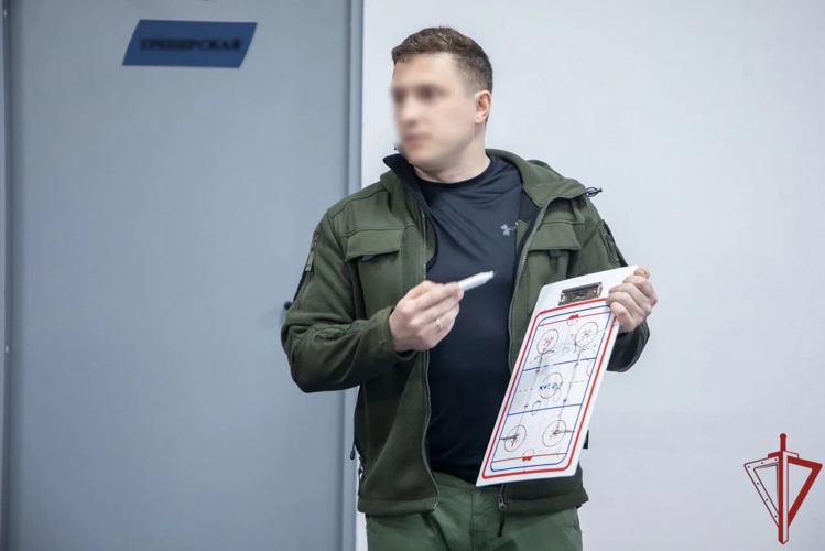 Капитан хоккейной команды из столичного главка Росгвардии рассказал о своих спортивных достижениях (видео)