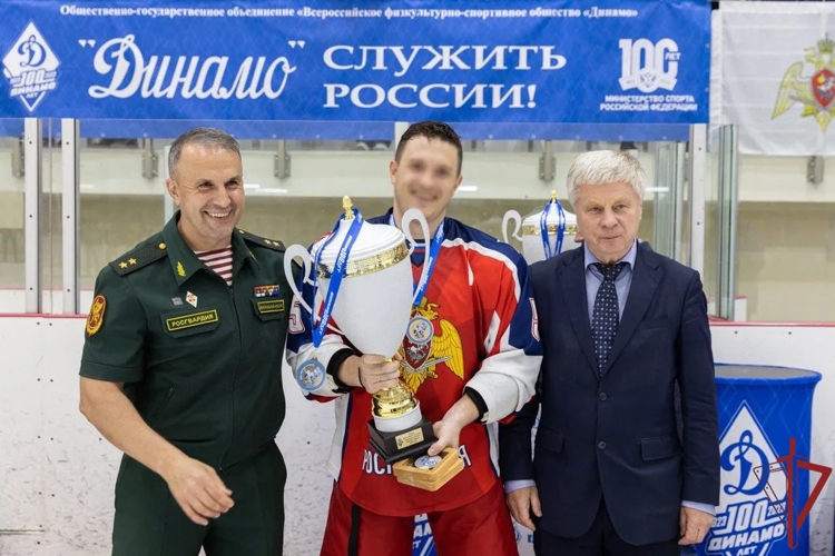 Капитан хоккейной команды из столичного главка Росгвардии рассказал о своих спортивных достижениях (видео)