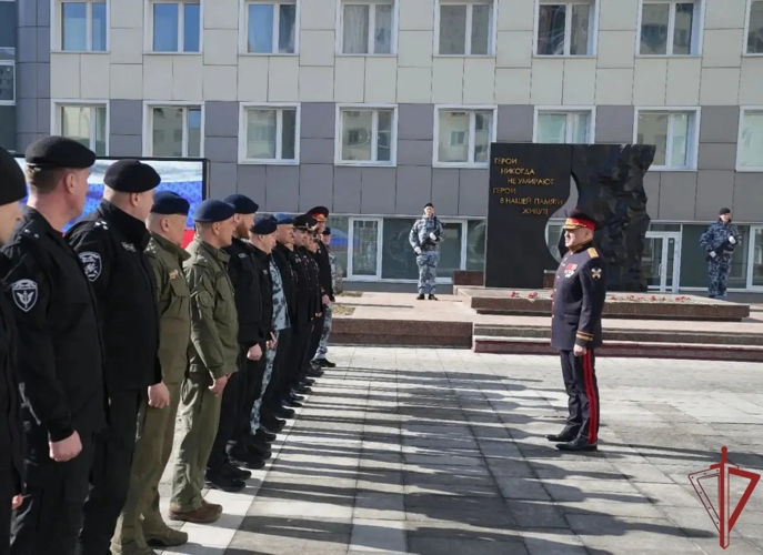 В Москве руководство столичного главка Росгвардии почтило память сотрудников и военнослужащих, погибших при исполнении служебного и воинского долга