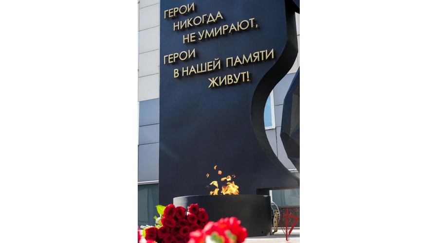 В Москве руководство столичного главка Росгвардии почтило память сотрудников и военнослужащих, погибших при исполнении служебного и воинского долга