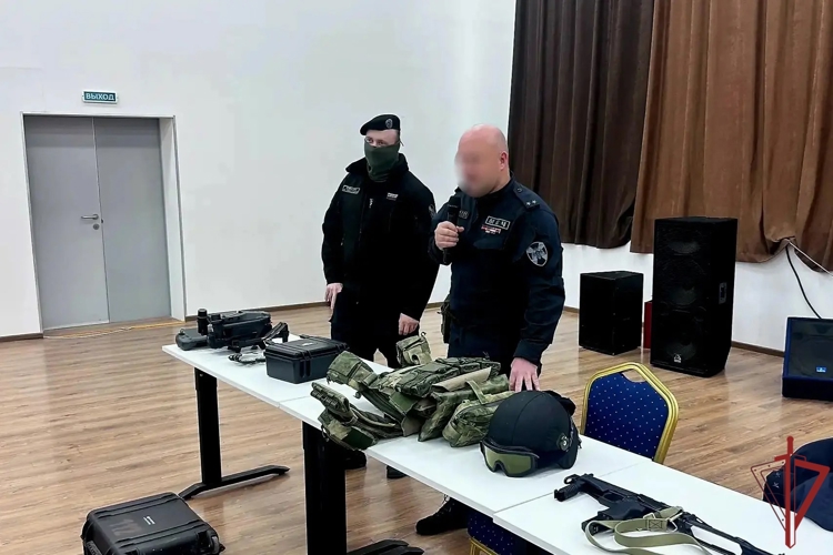 Сотрудники Росгвардии провели урок безопасности для курсантов столичного колледжа