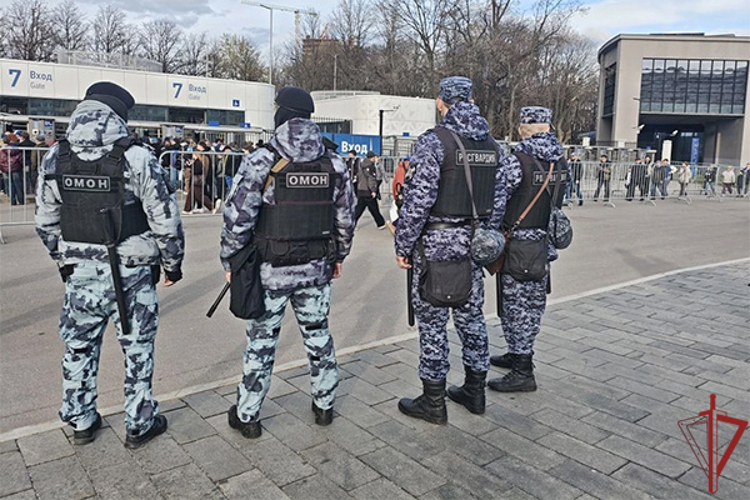 Росгвардия обеспечила безопасность футбольных матчей в Москве (видео)