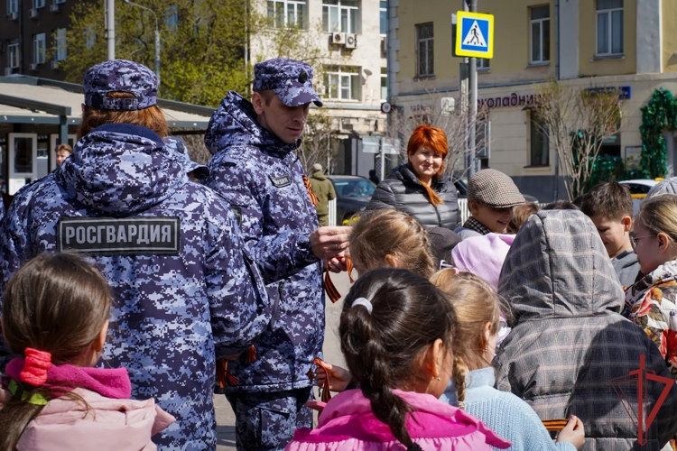 Столичные росгвардейцы приняли участие во Всероссийской акции «Георгиевская ленточка» (видео)