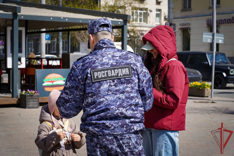 Столичные росгвардейцы приняли участие во Всероссийской акции «Георгиевская ленточка» (видео)