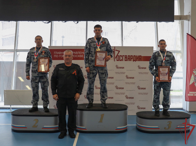 В ОМОН «Авангард» столичного главка Росгвардии завершился чемпионат по служебному биатлону (видео)