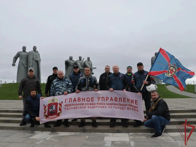 Ветераны столичного главка Росгвардии совершили мотопробег, посвященный Дню Победы (видео)