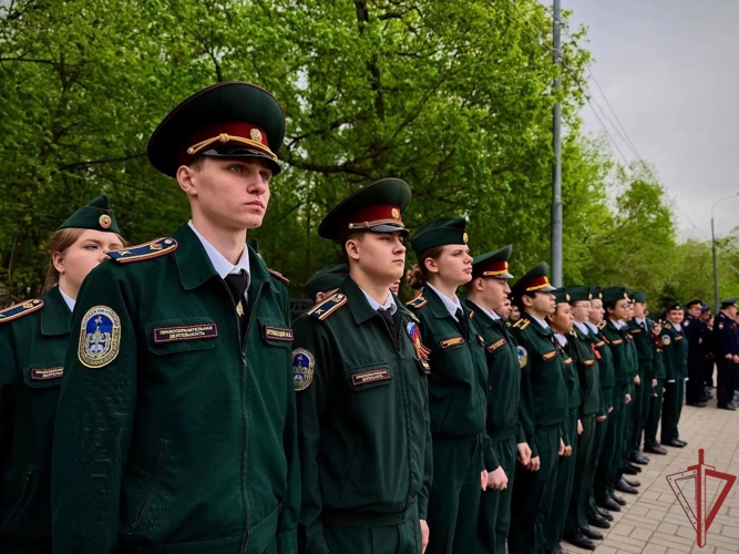 В честь Дня Победы в Москве состоялась масштабная патриотическая акция Управления вневедомственной охраны столичного главка Росгвардии (видео)