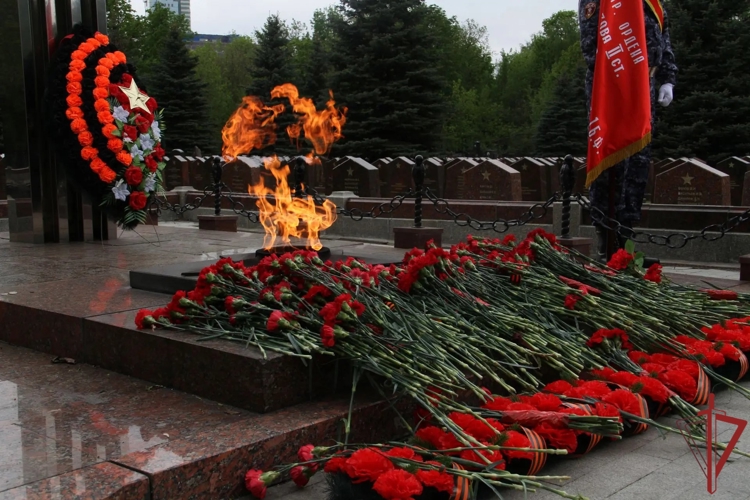 В честь Дня Победы в Москве состоялась масштабная патриотическая акция Управления вневедомственной охраны столичного главка Росгвардии (видео)