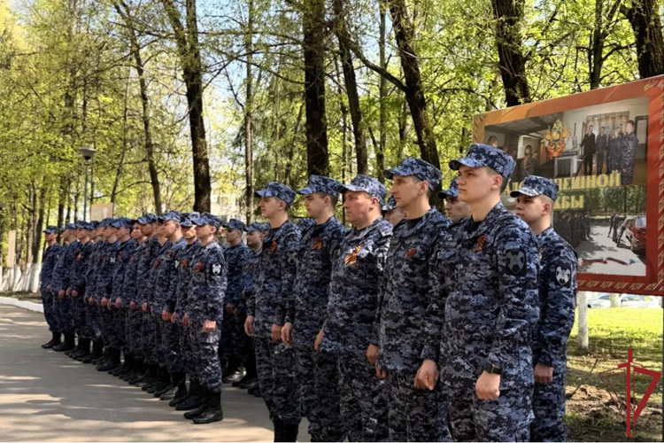 Преподаватели и слушатели Центра подготовки столичных росгвардейцев приняли участие в акции «Сад памяти»