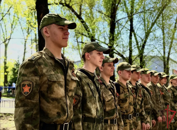 Преподаватели и слушатели Центра подготовки столичных росгвардейцев приняли участие в акции «Сад памяти»