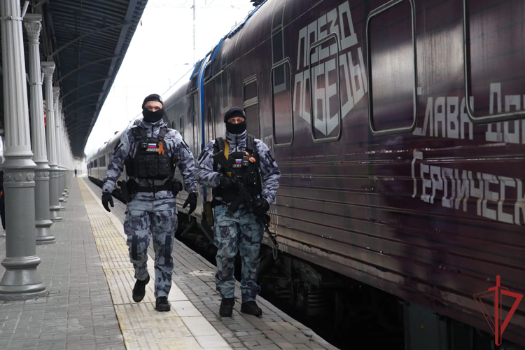 Росгвардия обеспечила безопасность в период стоянки Поезда Победы в Москве 