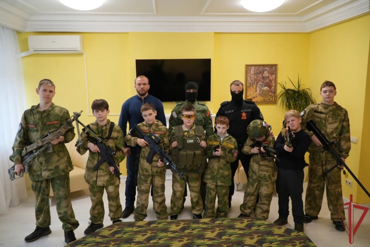 В СОБР «Столица» прошел День открытых дверей  для воспитанников военно-патриотического клуба (видео)