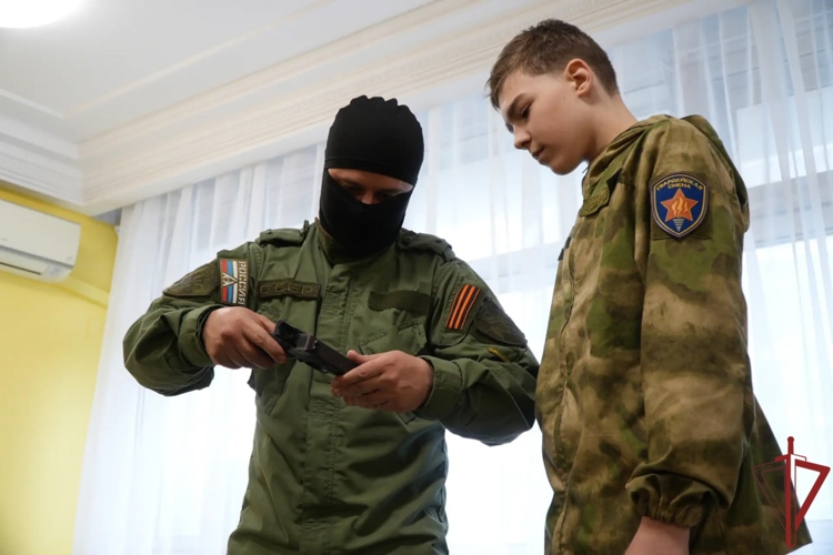 В СОБР «Столица» прошел День открытых дверей  для воспитанников военно-патриотического клуба (видео)