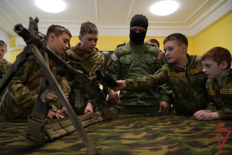 В СОБР «Столица» прошел День открытых дверей  для воспитанников военно-патриотического клуба (видео)