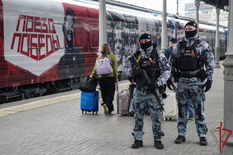 Росгвардия обеспечила безопасность в период стоянки Поезда Победы в Москве