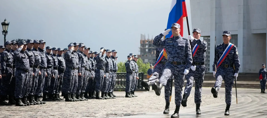 Тожественный выпуск слушателей Центра подготовки сотрудников вневедомственной охраны столичного главка Росгвардии состоялся на Поклонной горе 