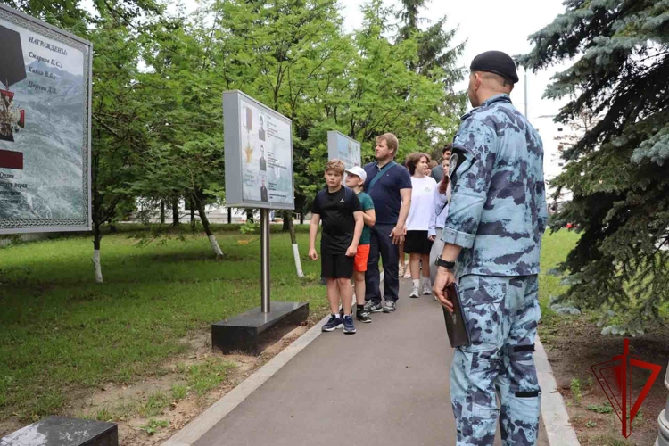 В ОМОН «Авангард» прошел День открытых дверей для воспитанников Московской академии (видео)