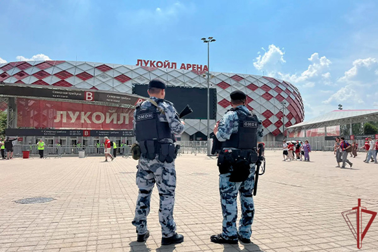 Московские росгвардейцы обеспечили безопасность проведения матча Суперкубка России по футболу среди женщин